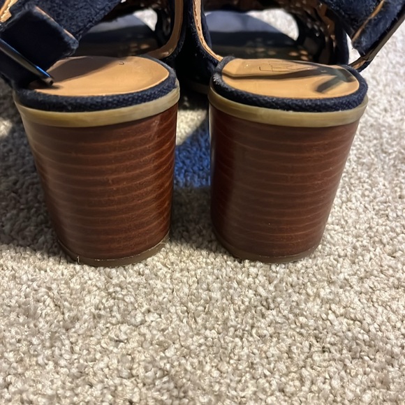 Franco Sarto 6.5 navy suede sandals. Heel 2.5” wooden. - Picture 3 of 11